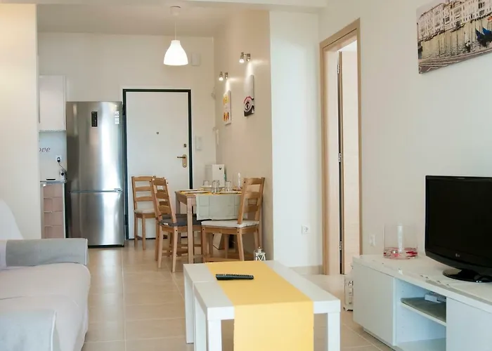 Cozy Bright Apartment